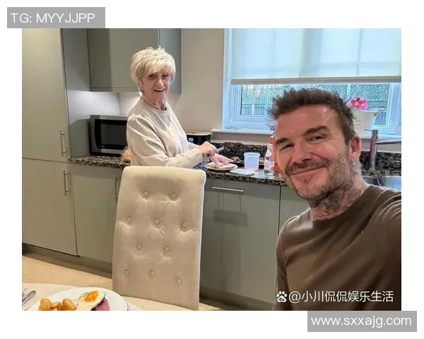 足球明星与孩子的温馨时光视频展现亲子互动的快乐瞬间