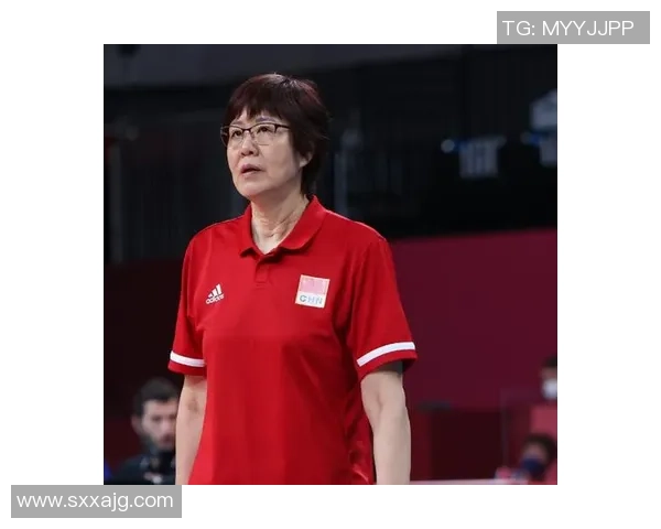 杨静专访：从排球新星到传奇教练的辉煌历程回顾