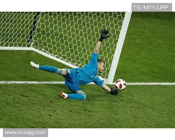 足球明星手翻图揭示运动员的力量与优雅之美